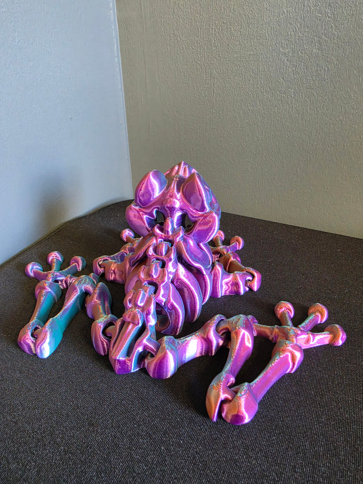 Articulated Skeleton Frog toy by Flexi Factory