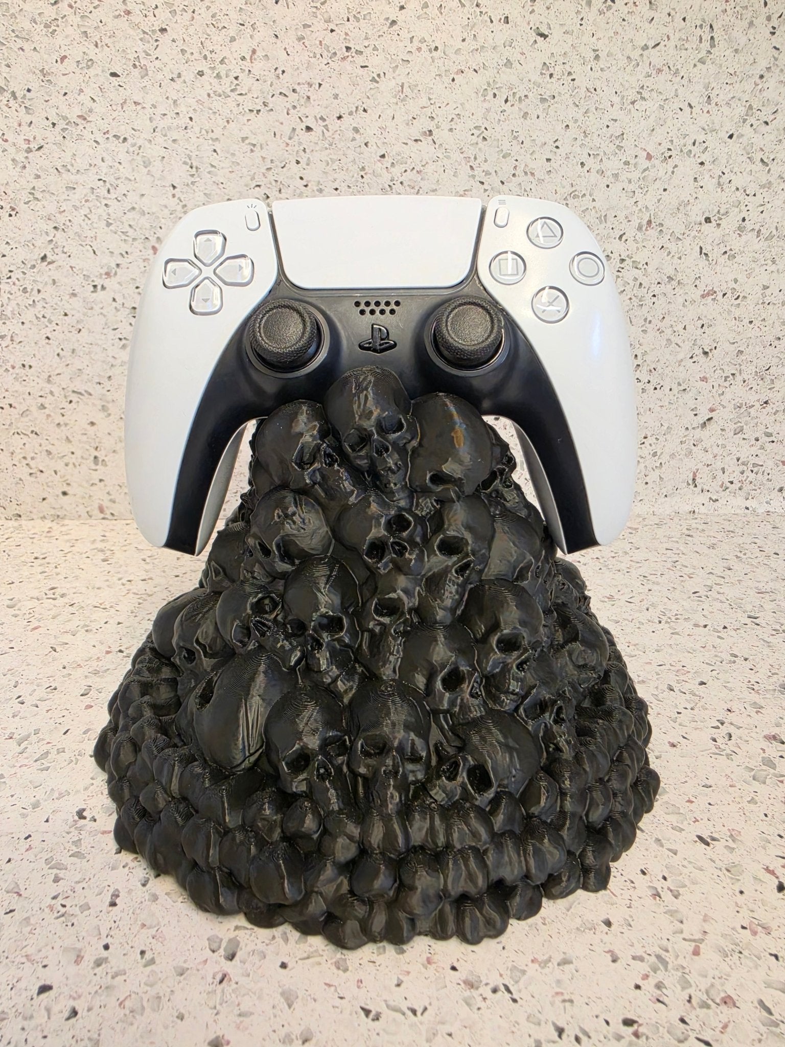 Fate of the Fallen Controller Holder – Dark Fantasy Gaming Controller Display Stand - FAN3DP