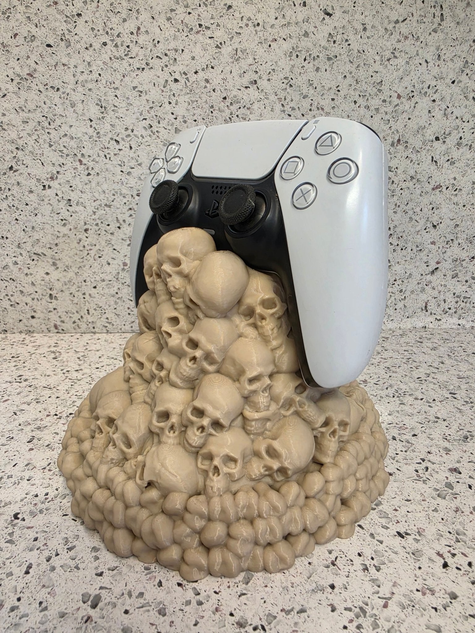 Fate of the Fallen Controller Holder – Dark Fantasy Gaming Controller Display Stand - FAN3DP