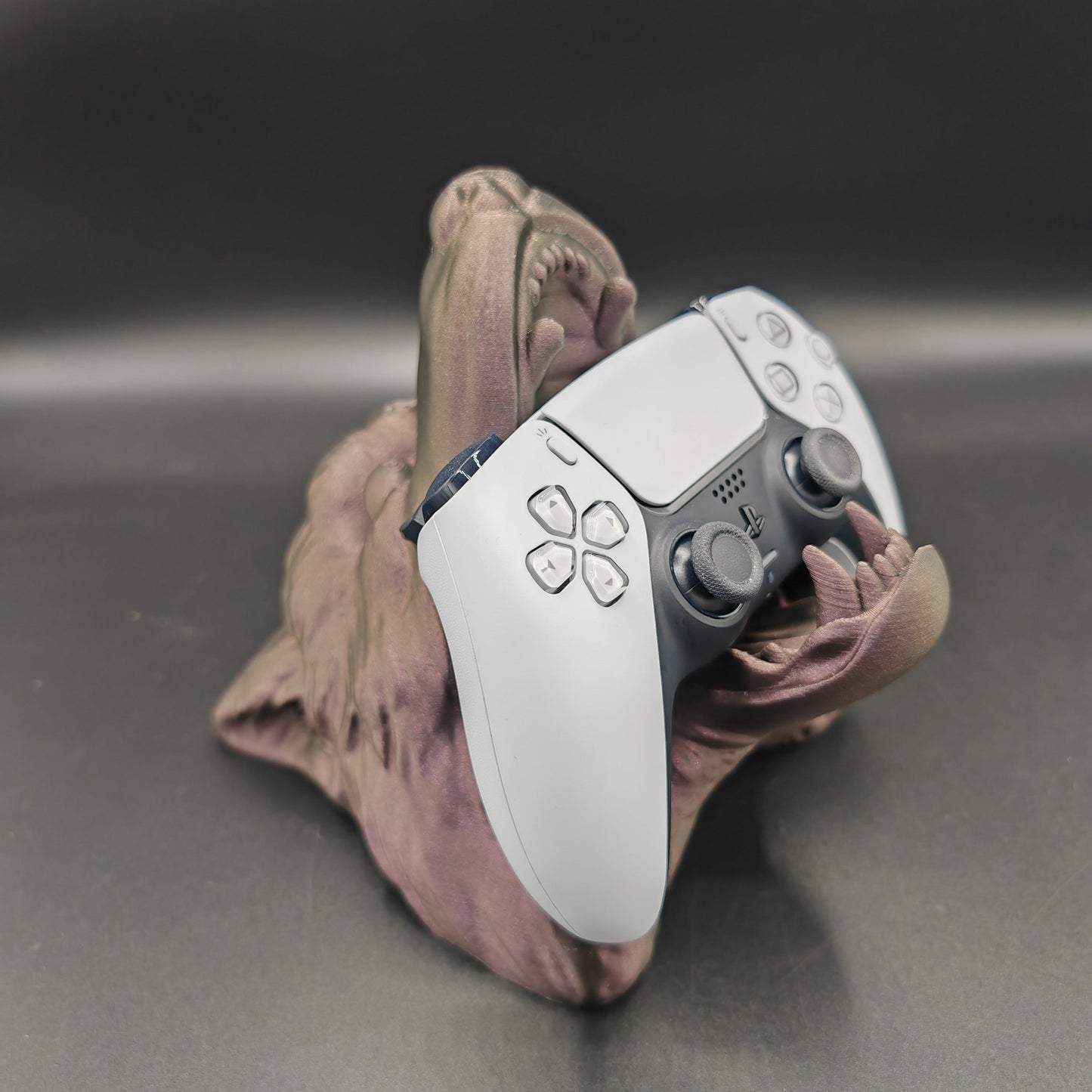 Wolf Head Controller Holder – Fantasy Gaming Controller Display Stand - FAN3DP